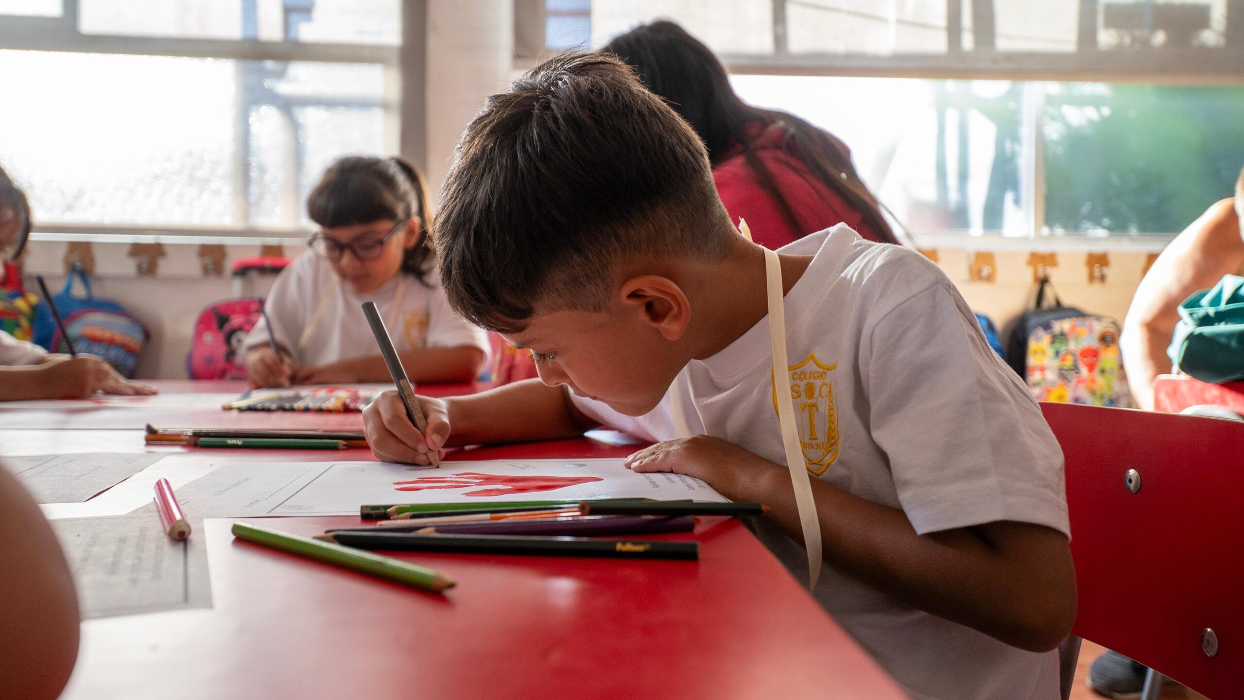 Mineduc anuncia los Servicios Locales que recibirán sus establecimientos educacionales a partir del 1 de enero de 2026