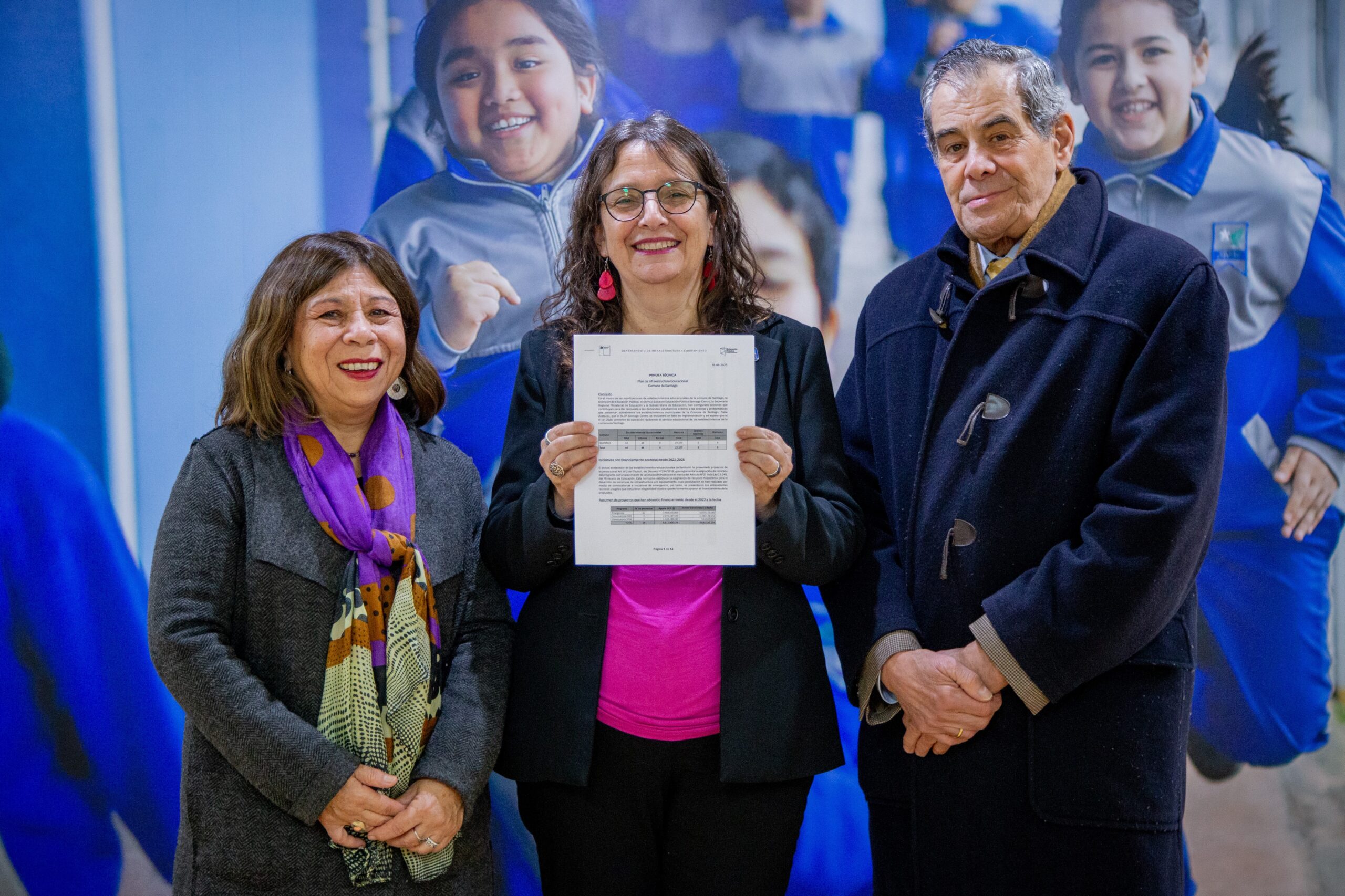 Mineduc y Municipalidad de Santiago acuerdan plan para mejora de infraestructura en establecimientos de la comuna