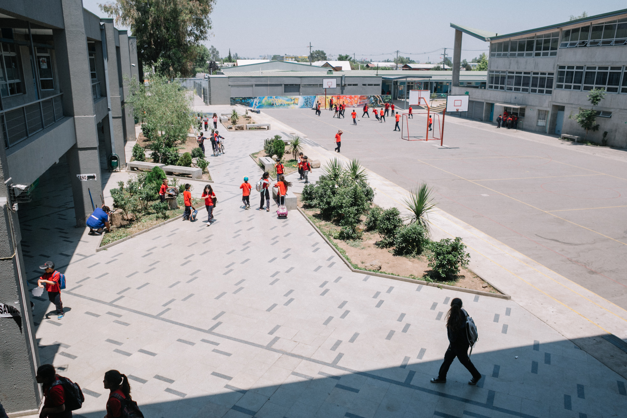 Desvinculación alcanza su mínimo histórico: 2024 es el año con menos estudiantes que abandonan el sistema escolar desde que existen registros