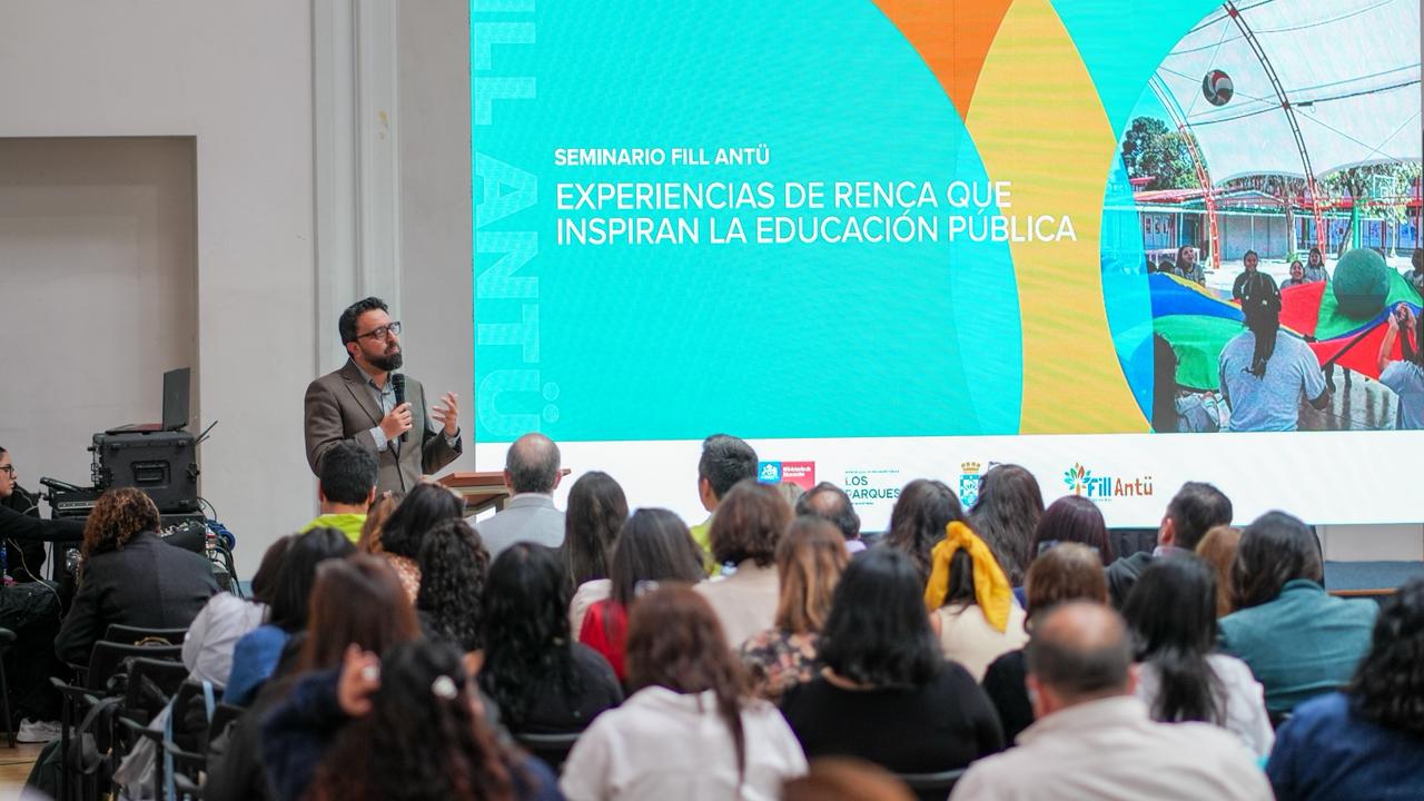 DEP participa en jornada que releva experiencias transformadoras de la educación pública en Renca