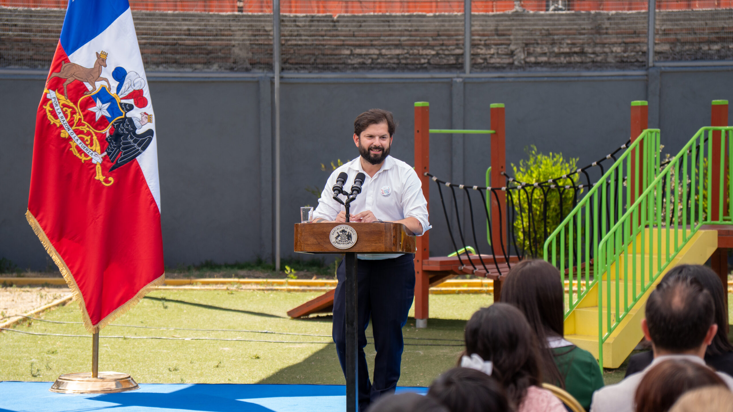 Presidente Gabriel Boric en inauguración de Jardín Infantil de Lo Espejo: “Gracias al trabajo conjunto de las comunidades educativas hemos logrado un alza sostenida en la asistencia en las salas cuna, jardines infantiles y escuelas de todo el país”