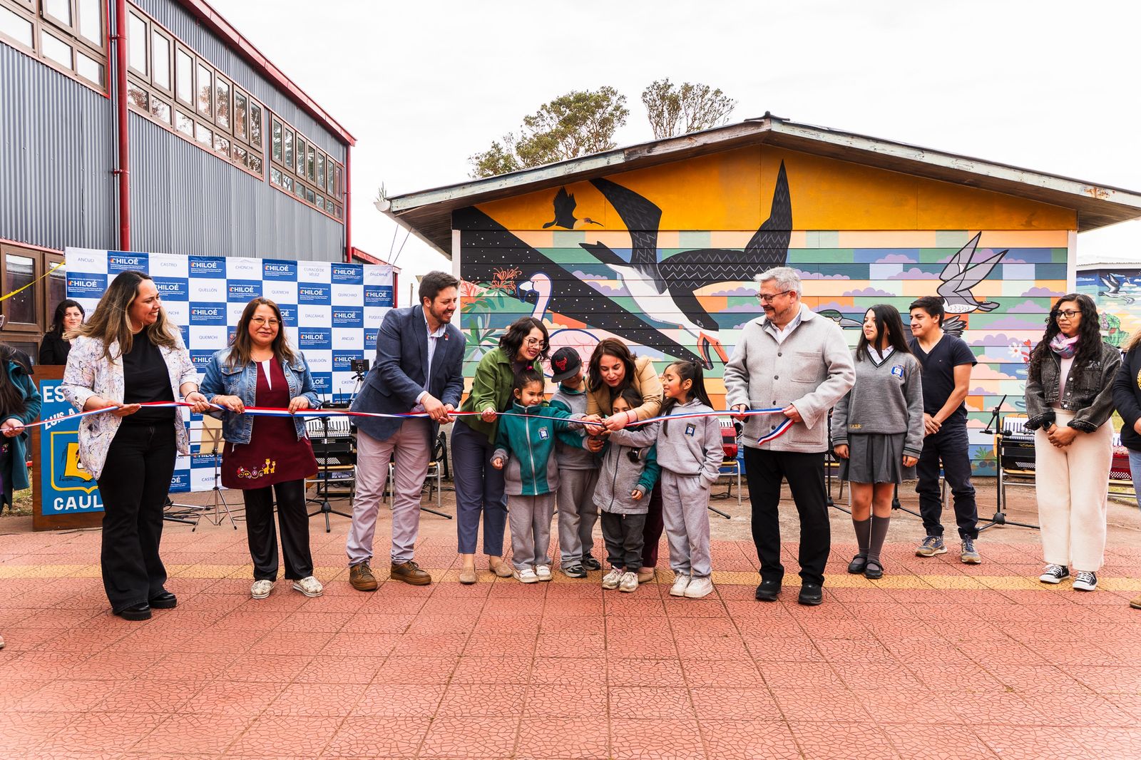 Inauguran obras de conservación de la Escuela Luis Segovia Ross de Caulin