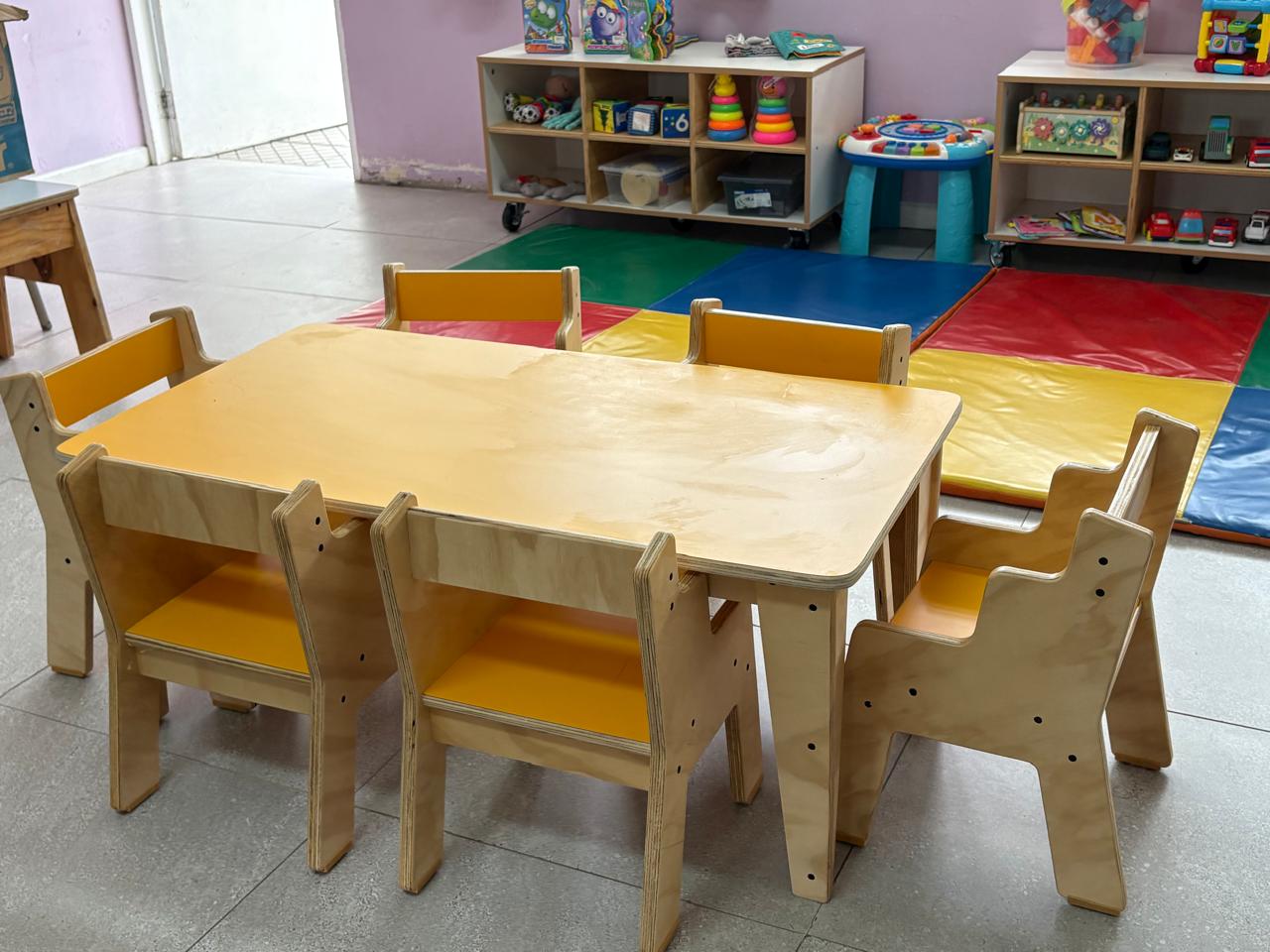 SLEP Puerto Cordillera renueva mobiliario en jardines infantiles, escuelas y liceos con inversión de más de $316 millones